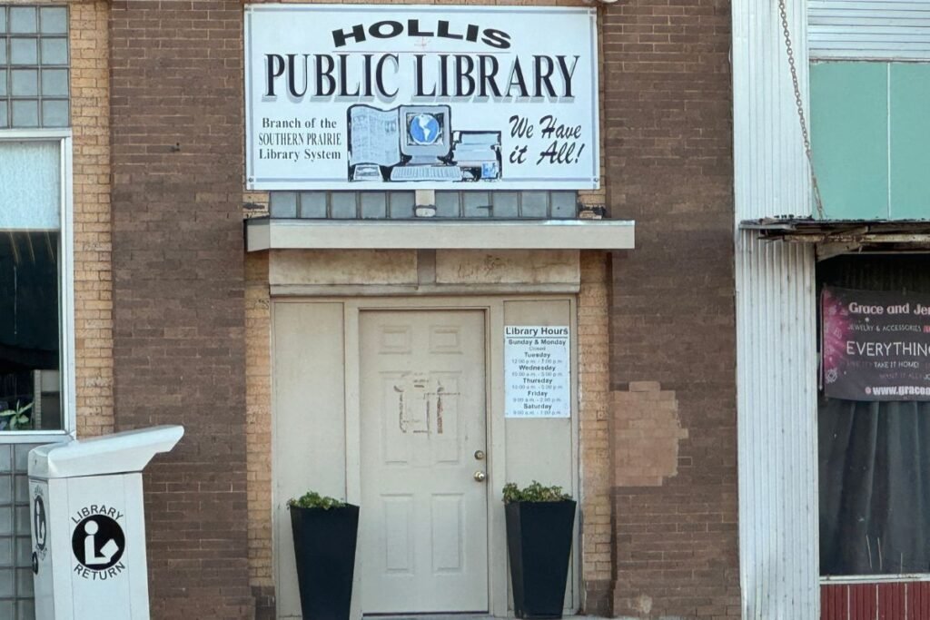 hollis oklahoma library